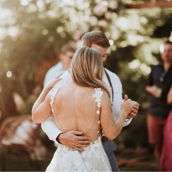 Galia Lahav Wedding Dress - Picture 14 of 16